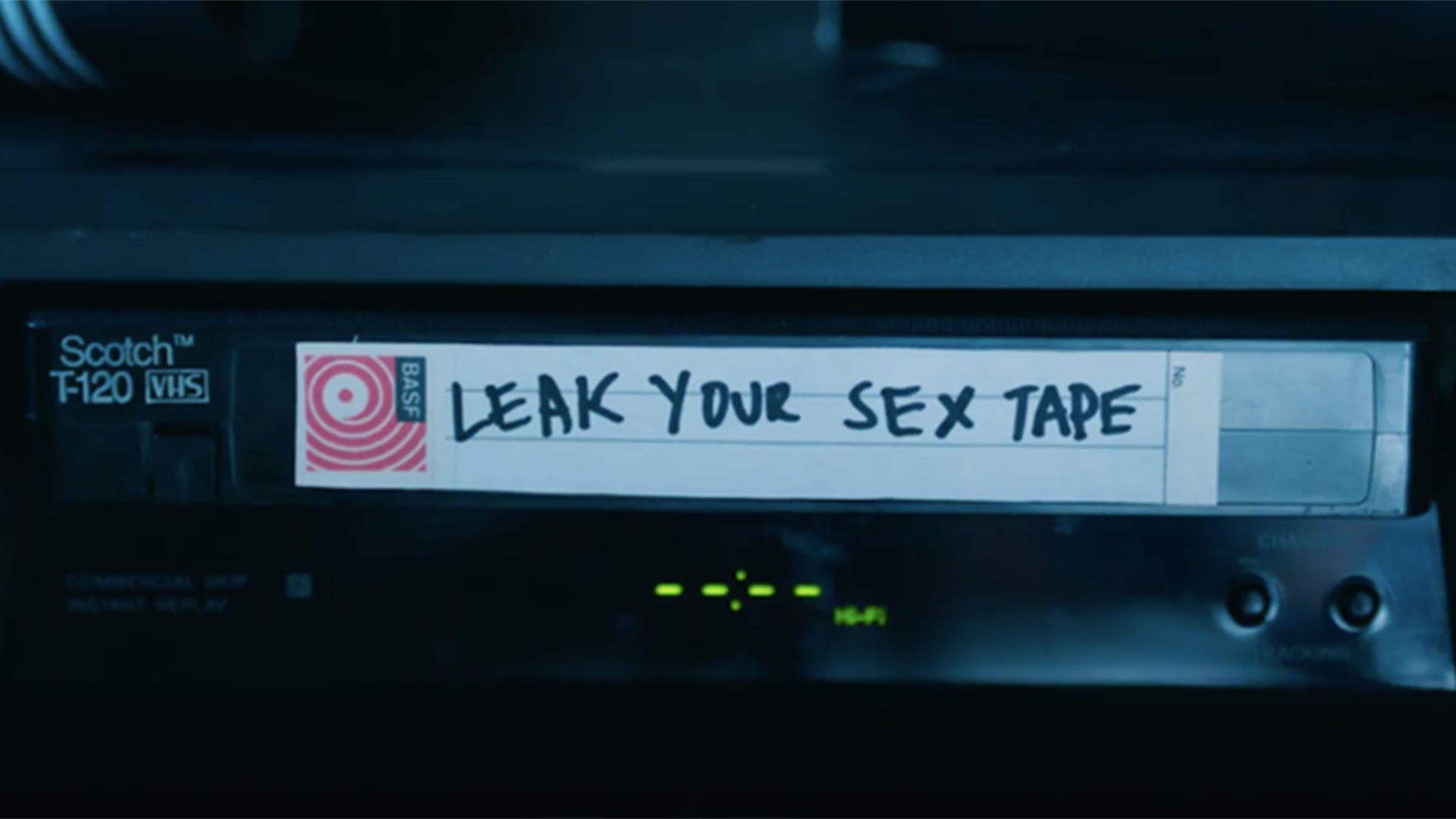 ‘Leak your Sex Tape’ is Queer Corsetry for Sluts and Stars