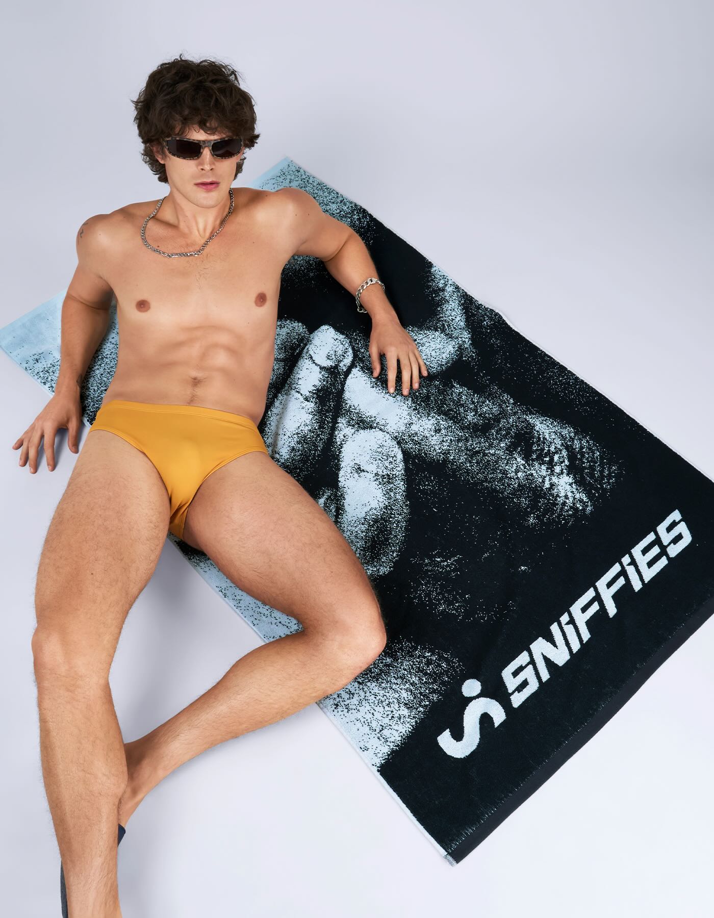Sit On It Towel - Black/Blue